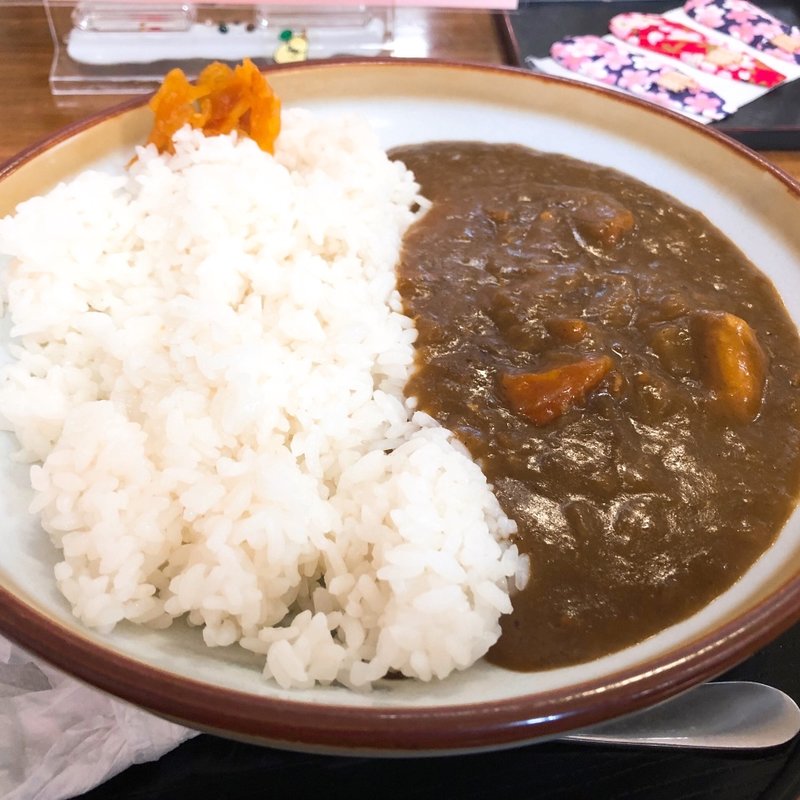 カレーライス大盛(ペんぎんカフェ+グリーンフィンガーズ（障がい者の働く場）)