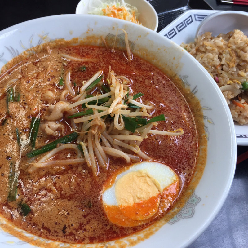 担々麺ランチ (担々麺、半チャーハン)(らーめん 味菜)
