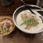 鶏白湯ラーメン