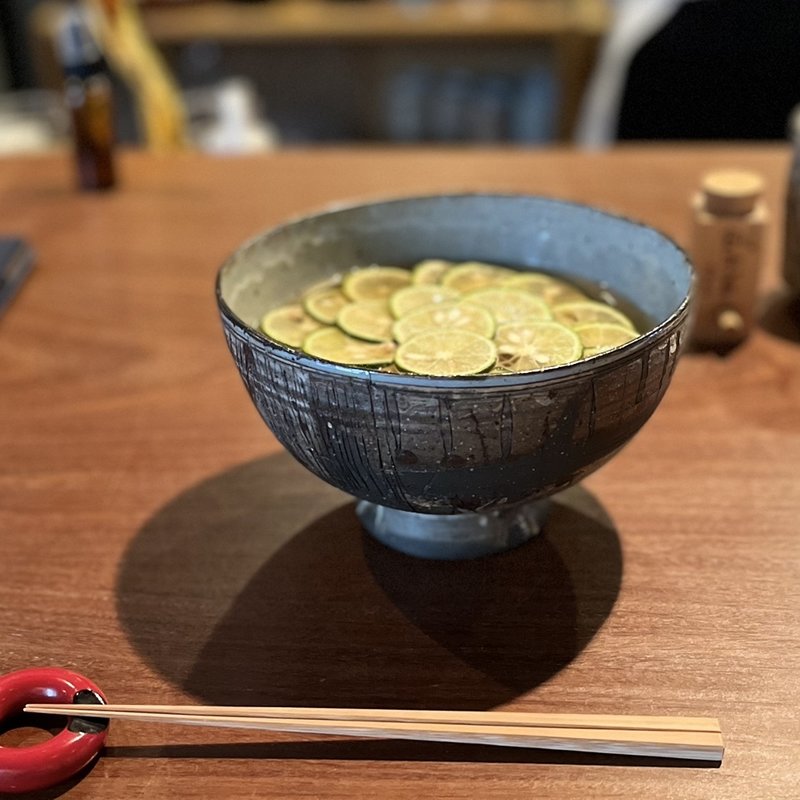すだち蕎麦(手打ち蕎麦と和食　楽)