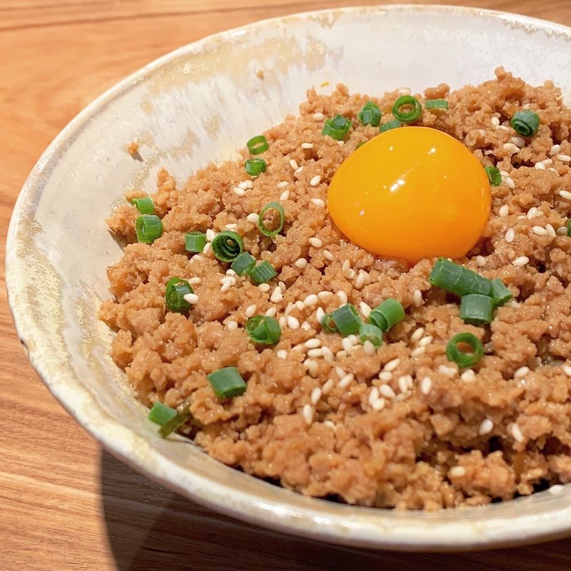 そぼろ丼〜土佐ジローの卵付〜(焼鳥山香)