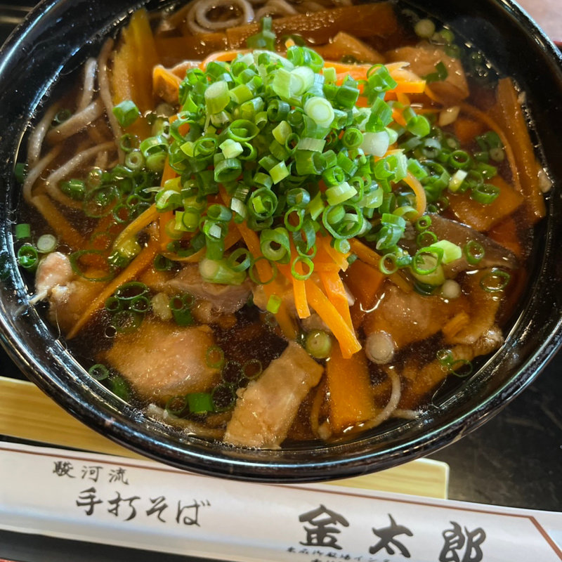 御殿鶏そば(手打 金太郎そば)