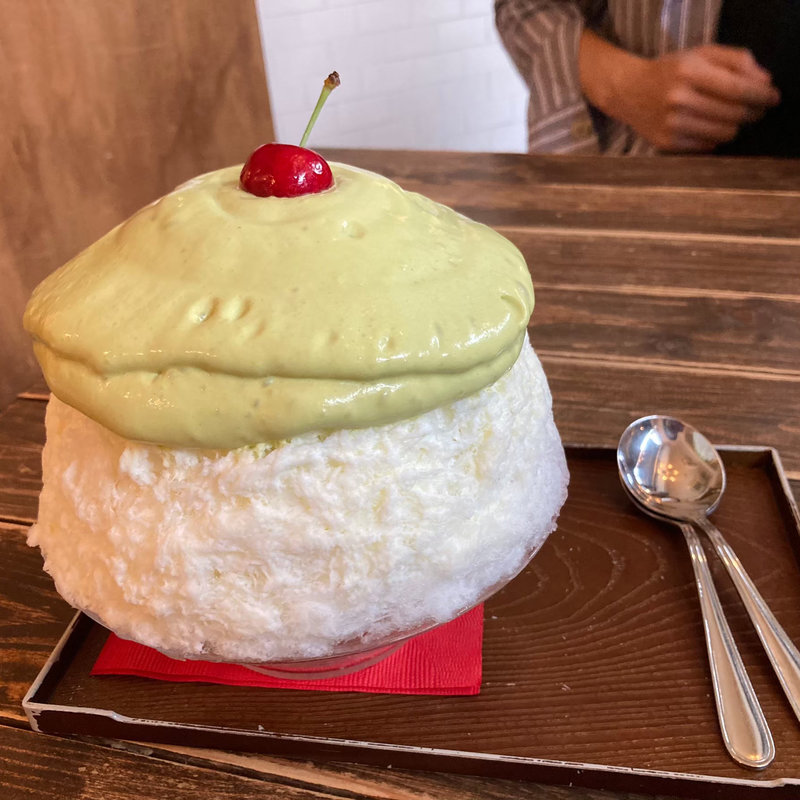 ピスタチオ　チェリー(サカノウエカフェ )