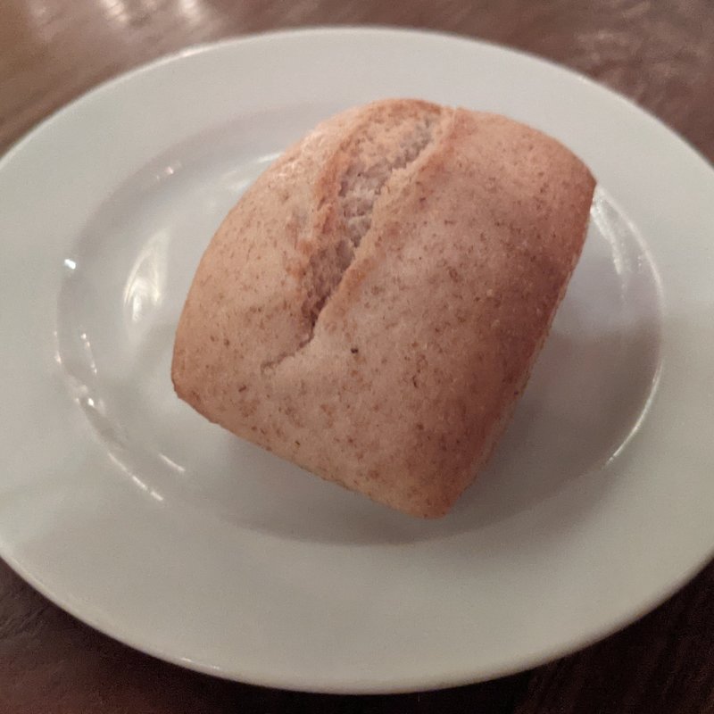 全粒粉のパン(TOKYO Whisky Library)