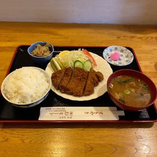 ビフカツ定食(津ミートカシワギ )