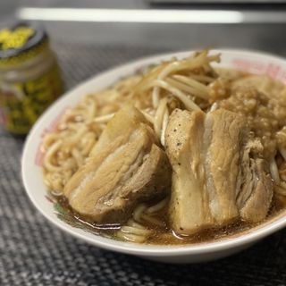 日清 爆裂豚道 強ニンニク醤油ラーメン(ディナーベル ススキノ南７条店)