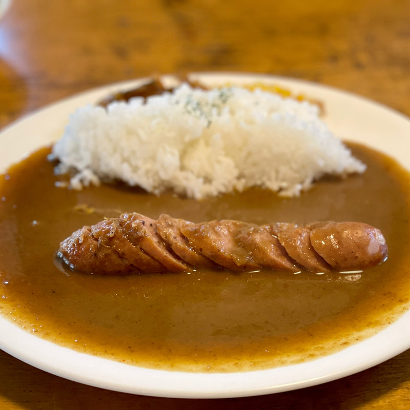 ソーセージカレー(きゃらうえいふらの )