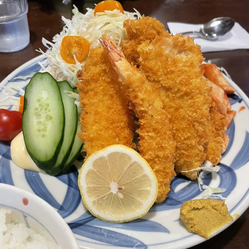 ミックスフライ定食(グリンデル )