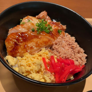 鶏そぼろ丼(百代茶屋 （ひゃくだいちゃや）)