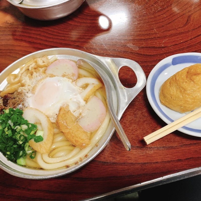鍋焼き玉子うどん　いなり寿司(あさひ)