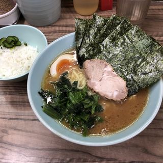本店ラーメン並(武蔵家 中野本店)
