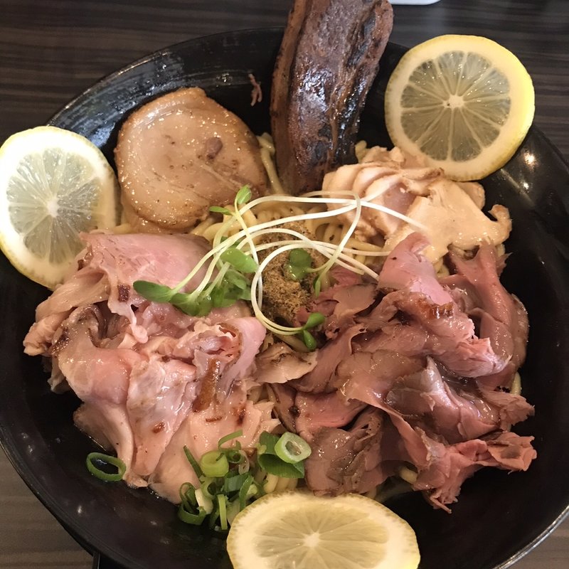 混ぜそば塩レモン(肉麺 ひだまり庵)