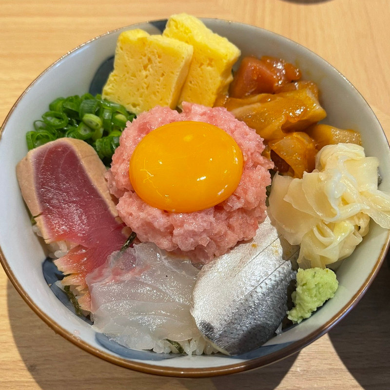 海鮮丼(寿司と串とわたくし)