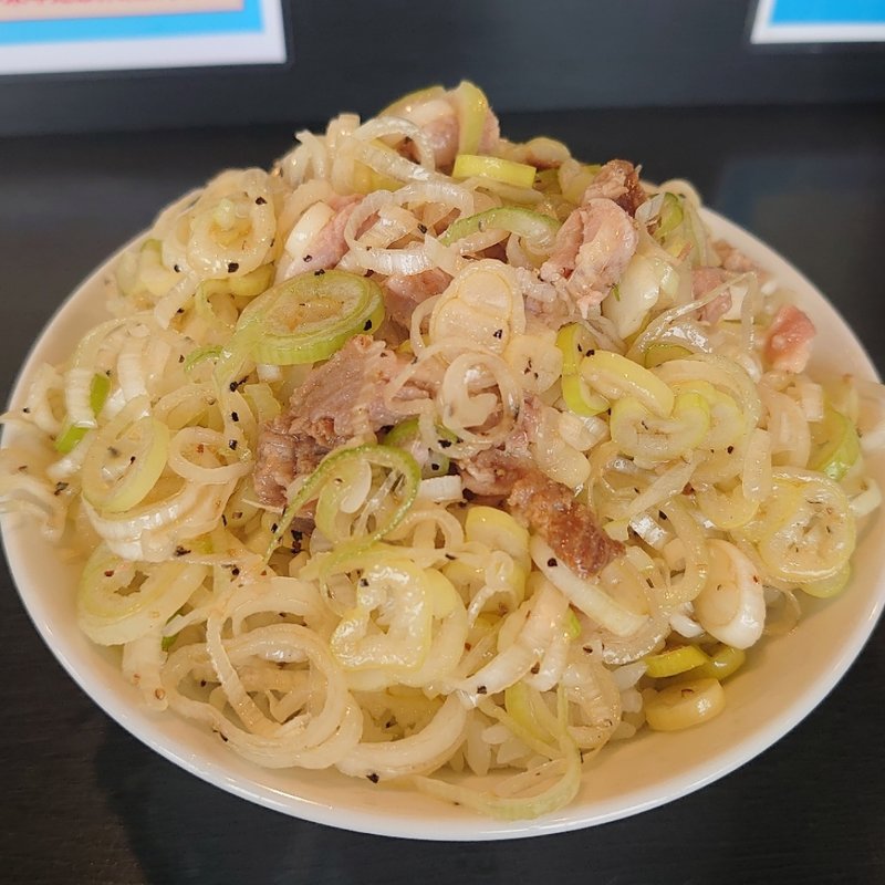 ネギ塩チャーシュー丼(兎に角 南守谷店 )