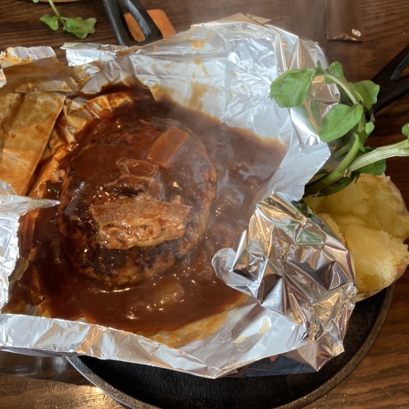 百年洋食ハンバーグステーキ(グリルキャピタル 東洋亭 あべのハルカス店)