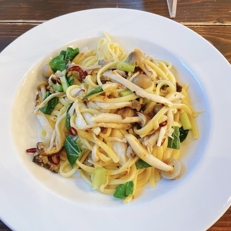 いろいろきのこのペペロンチーノ(自家製生麺専門 プレミアム ポタパスタ カフェ リゾート)