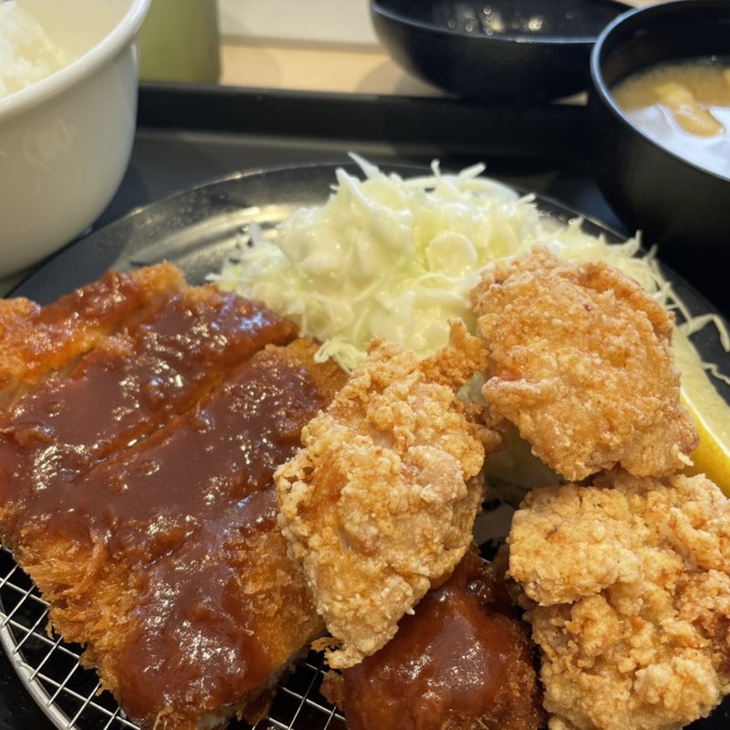 ロースかつ＆本格唐揚げ定食(松屋松のや近鉄八尾駅前店)