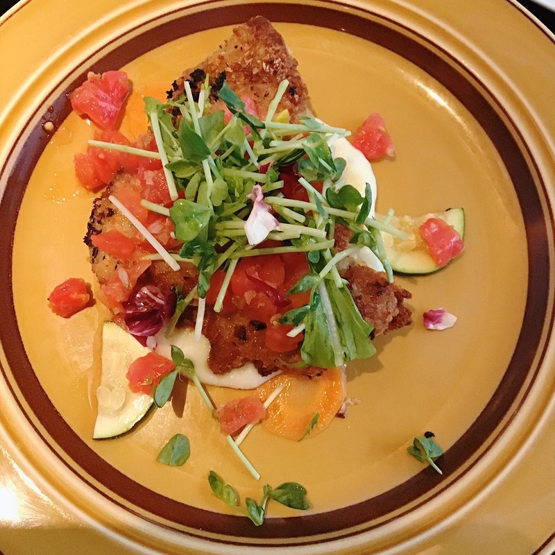 豚肩ロースのカツレツ　フレッシュトマトのケッカソース(OUI ウィ)