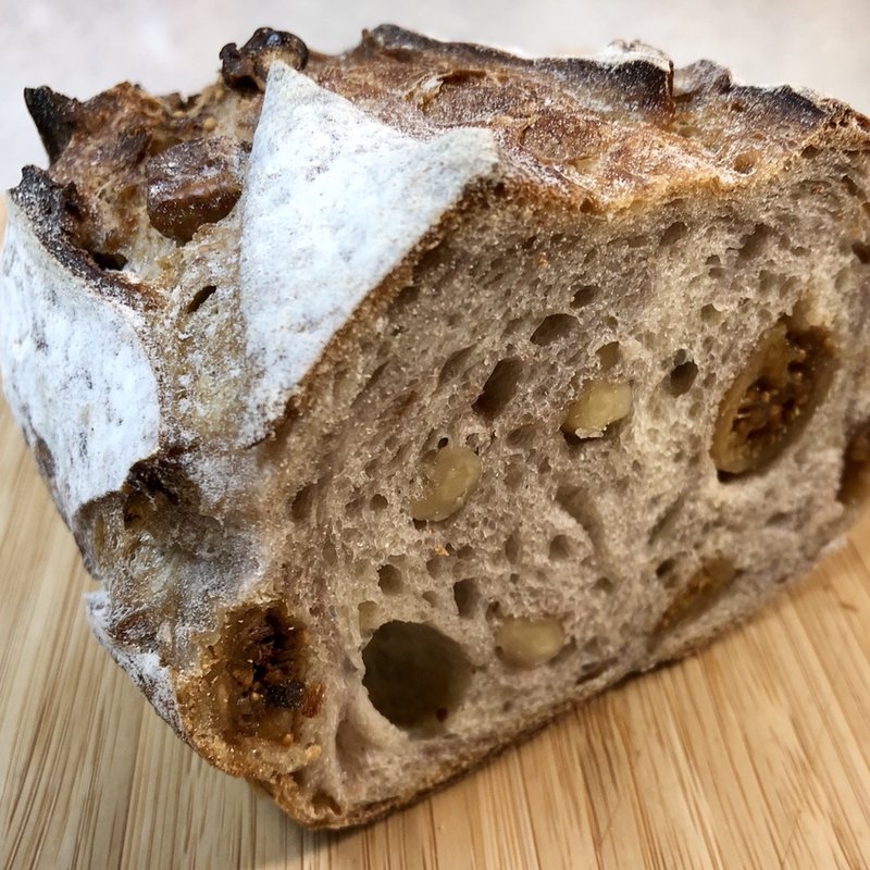 カンパーニュ・フィグ・ノア(ハーフ)(PAUL 品川駅店 （ポール）)