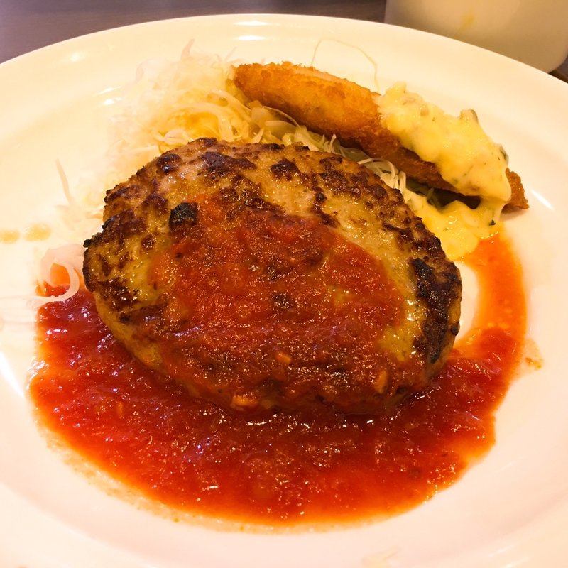 日替りランチ(ハンバーグトマトソース&白身魚フライ)(ガスト 尼崎道意店 )