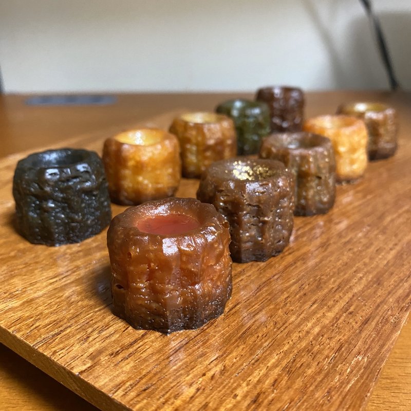 カヌレ10個詰め合わせ(ピスタチオ、塩キャラメルバニラ、メープル、西尾抹茶、ロイヤルミルクティー、プレーン、ショコラ、レモン、いちご、黒ごま)(EAT FIT GO)