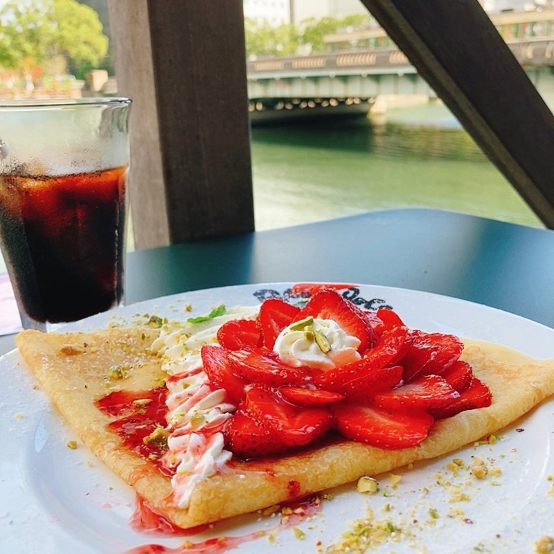 いちごクレープ(カフェ レガロ （Cafe Regalo）)