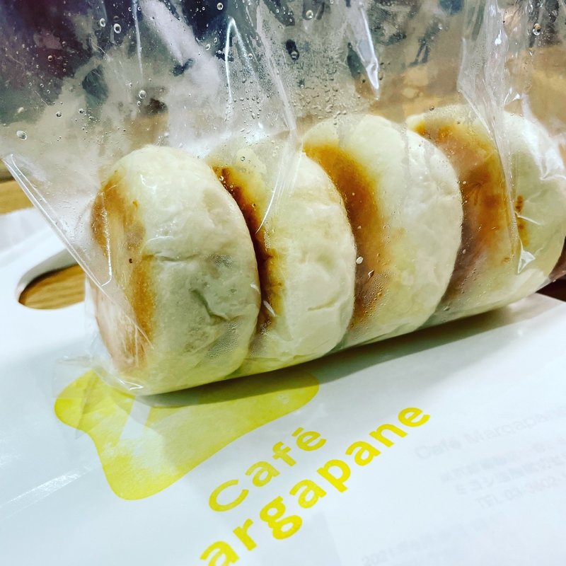 餃子パン(カフェ・マルガパーネ)