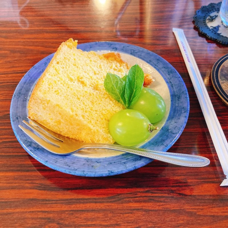 南瓜のシフォンケーキ、シャインマスカット(野薔薇 )