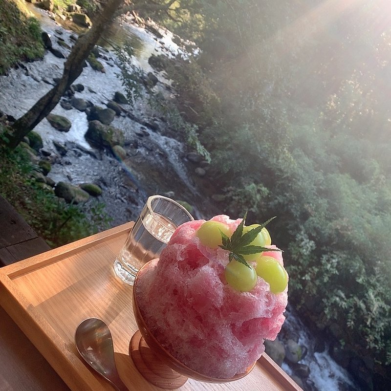 ぶどうかき氷(茶気茶気 )