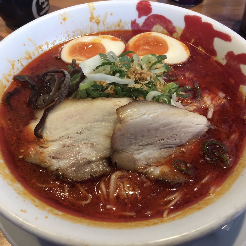 ピリ辛豚骨味玉らあめん(らぁめん力丸)