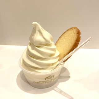 ソフトクリーム・デ・ロワ ミルク(ガトーフェスタハラダ　東京グランスタ店)