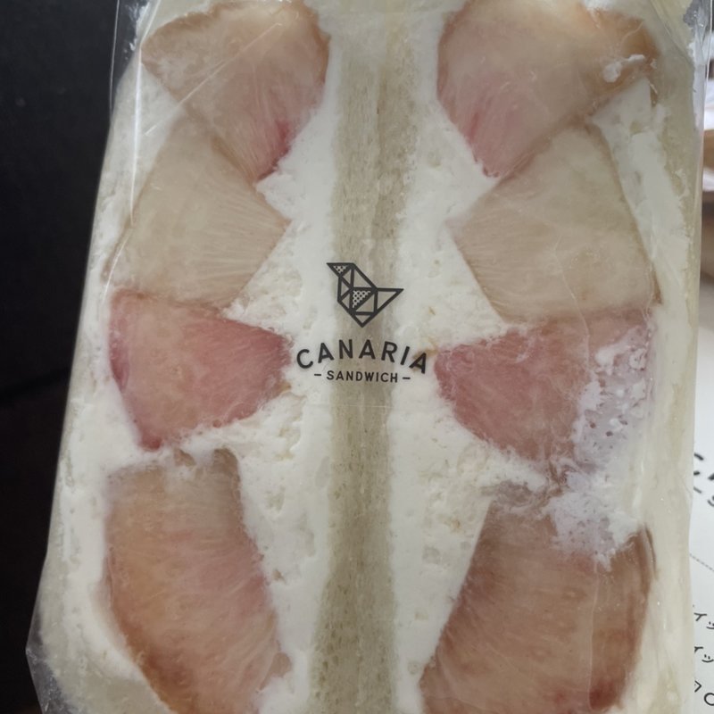 フルーツサンド桃(カナリアサンドイッチ)