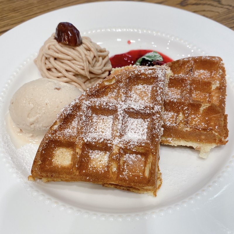 モンブラン和ッフル(UCCカフェコンフォート さんちか店 （ユーシーシーカフェコンフォート）)