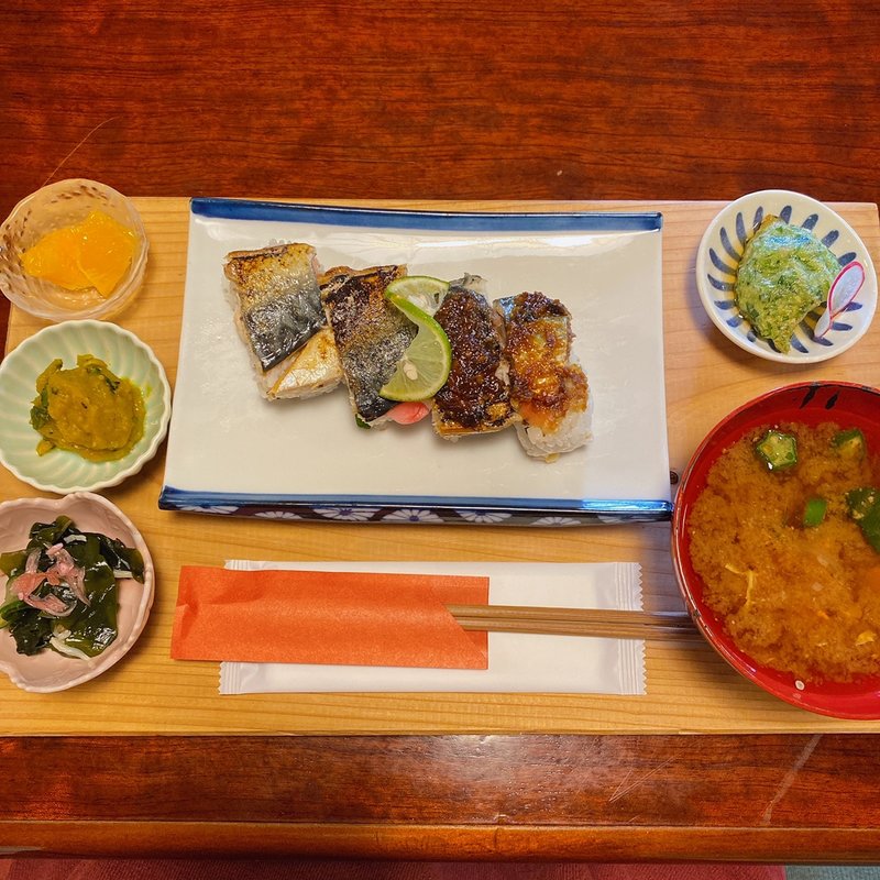 味くらべ定食(本陣なな福)