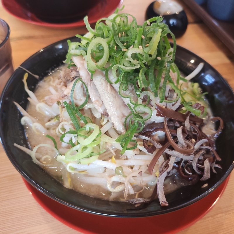 くらおチャーシュー麺 豚骨(くらお )