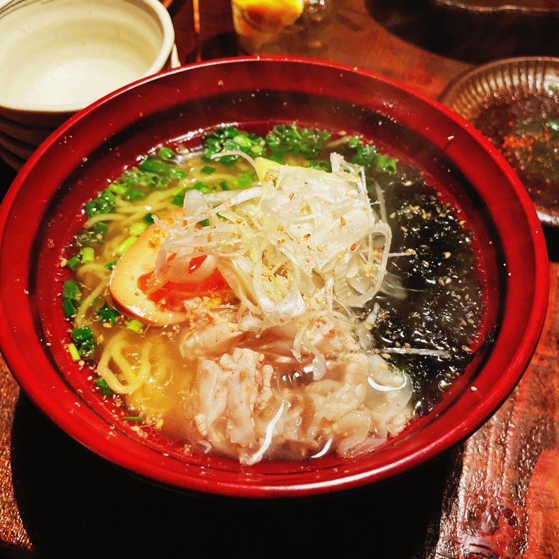 ねぎ塩ラーメン(博多やさい巻き串屋ねじけもん自由が丘別邸)