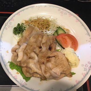 豚のロース生姜焼き定食(日吉 小満津（こまつ）)