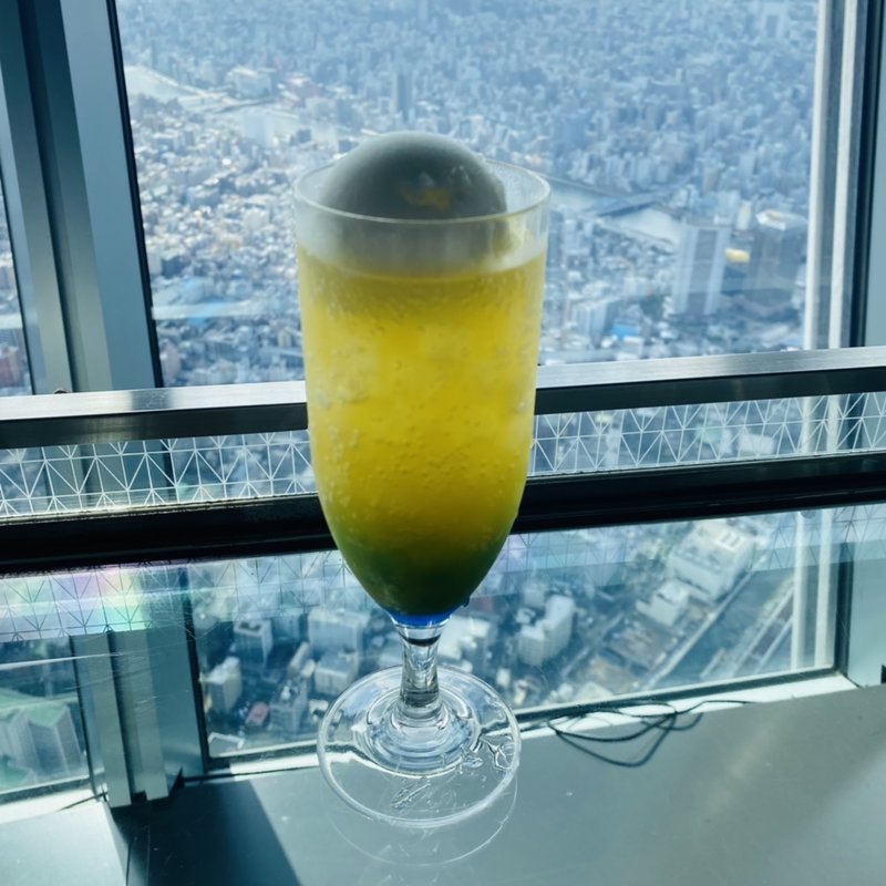 トロピカルグラデソーダ(SKYTREE CAFE 340)