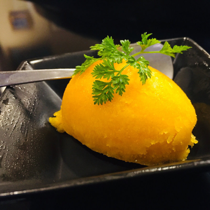 自家製マンゴーシャーベット(天麩羅からり)