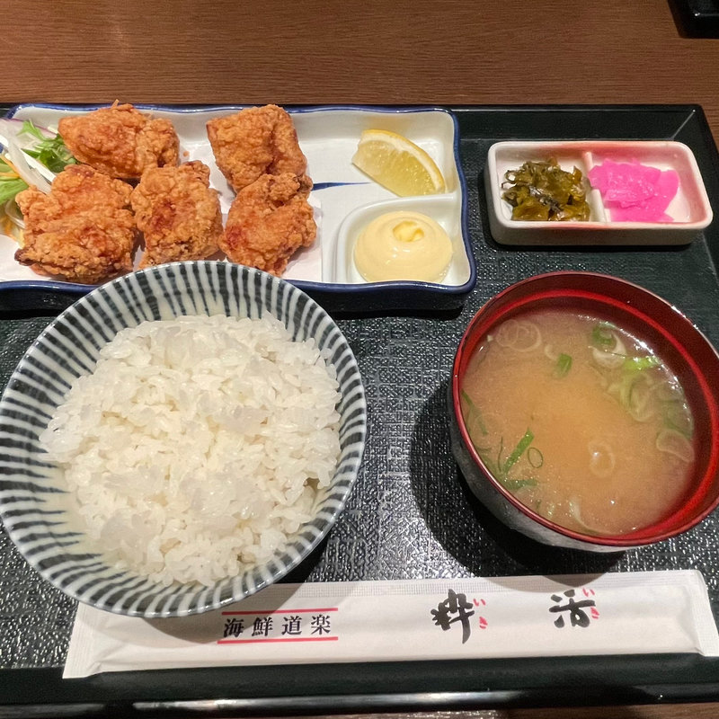 鶏竜田揚げ定食／刺身無(海鮮道楽粋活)