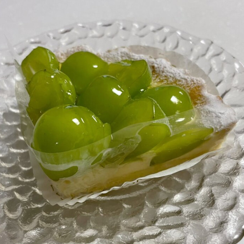 ふわっとろレアチーズタルト〜シャインマスカット〜(FLOプレステージュ エキアプレミエ和光店)