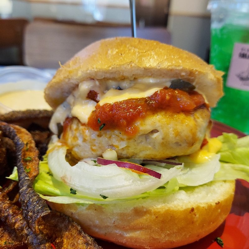 サーモンチーズバーガー(サーモンバーガー専門店 SALMONBEAR)