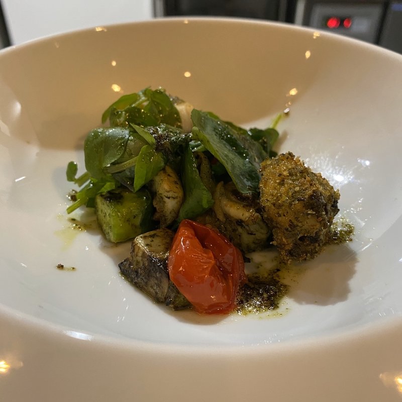 ホタテ、ツブ貝、サザエ、ブルギニオンバター(Le Declic)