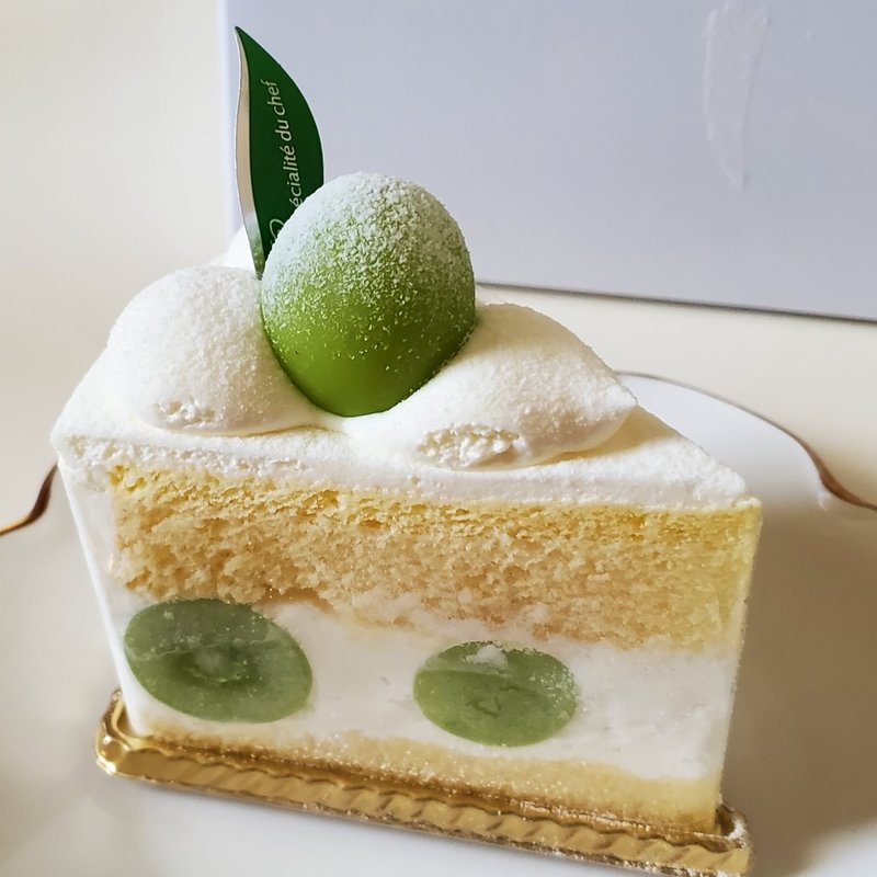 シャインマスカットのショートケーキ(パティスリー ジュノー)