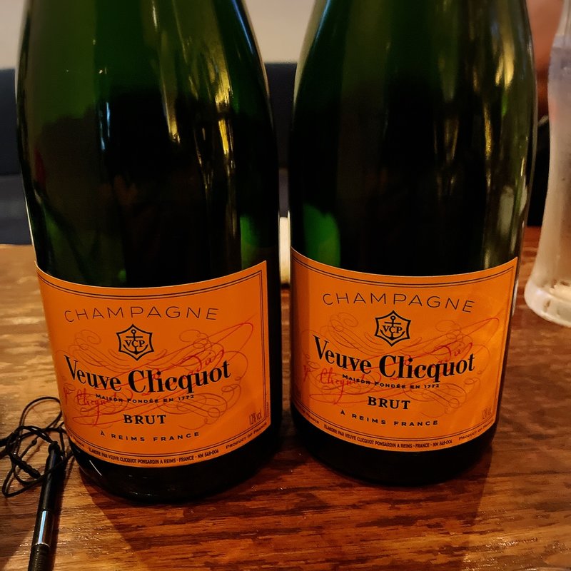 ヴーヴクリコ(バー 832(hachimitsu))