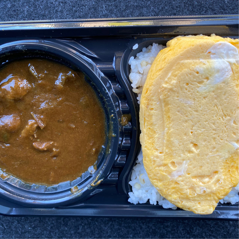 牛すじオムカレー(マフィン ジック 木津本店 （Muffin Gic Cafe）)