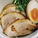 チャーシュー丼(シオノセカイ)