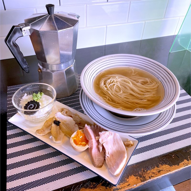 直火エスプレッソ 淡麗煮干そば のどぐろver(niboshi noodle 烏)