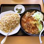 牛肉神麺＆大蒜炒飯セット