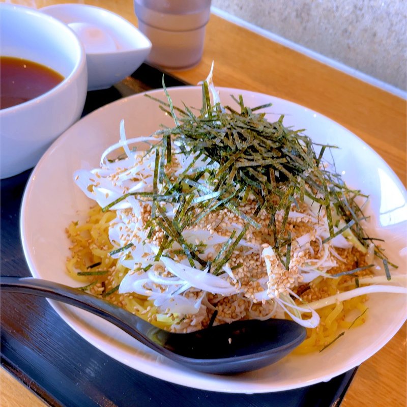 冷やし肉盛りつけ麺(麺やまだ)